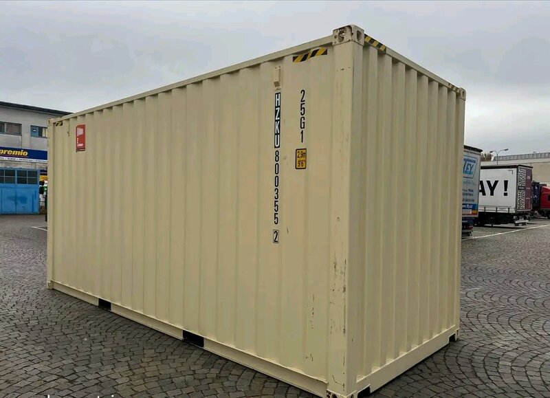 Containere maritime second-hand de 6 m si 12 m.