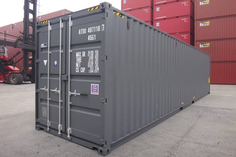 Containere maritime second-hand de 6 m si 12 m.