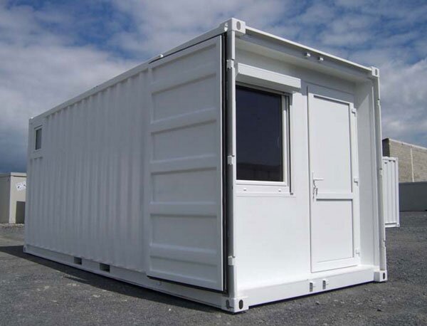 Containere maritime second-hand de 6 m si 12 m.