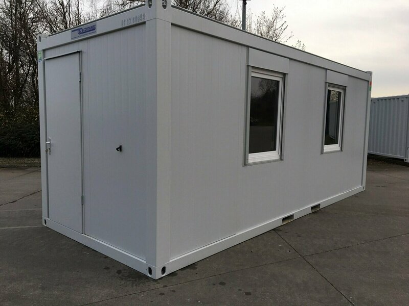 Containere maritime second-hand de 6 m si 12 m.